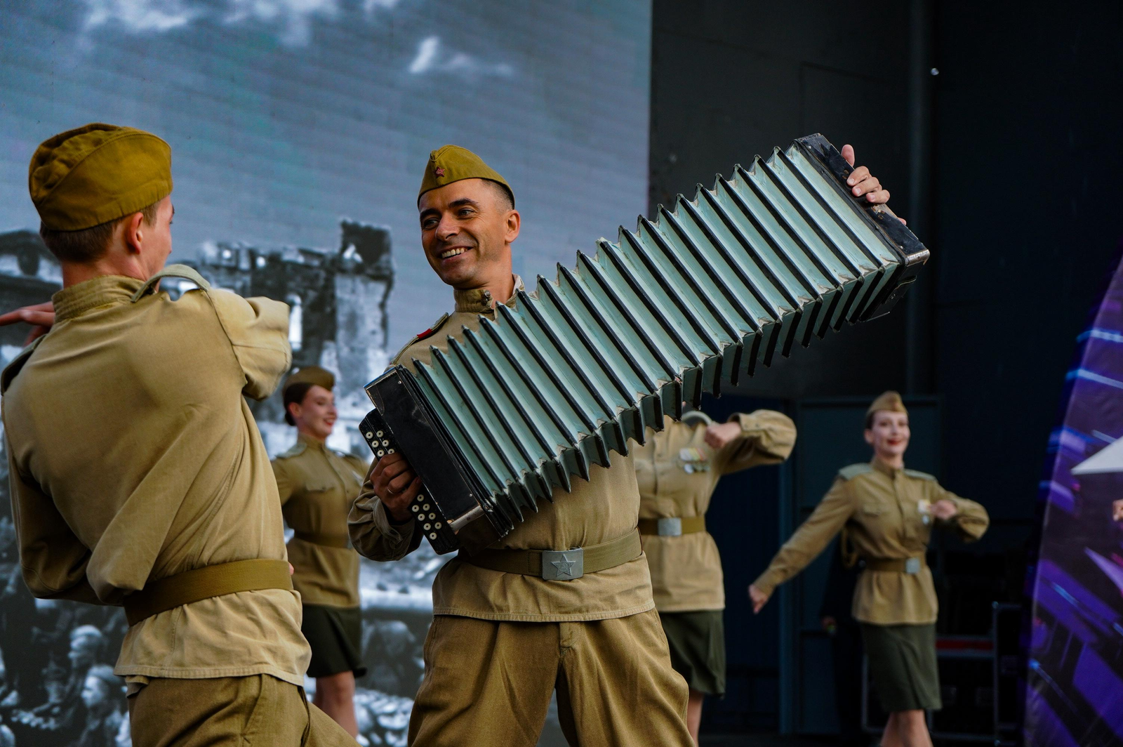 Уроженцы Уфы рассказали о службе в составе творческих фронтовых бригад