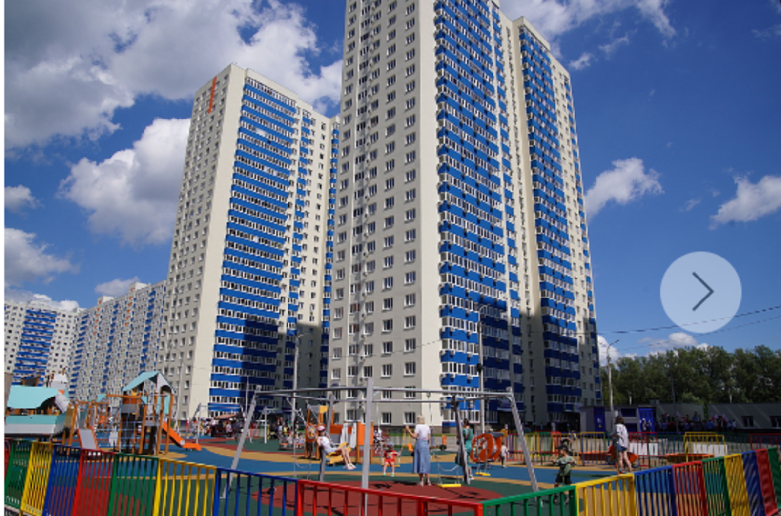 Радий Хабиров и Сергей Чемезов передали работникам ОДК-УМПО ключи от кварт