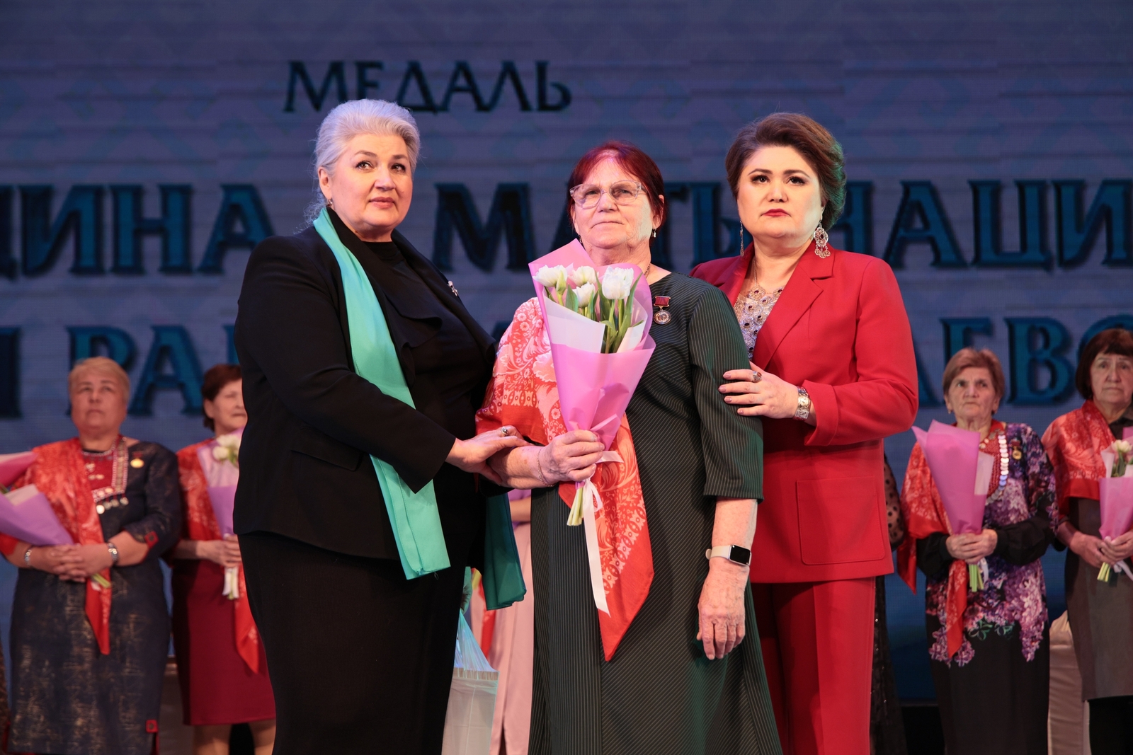 В Уфе наградили финалисток конкурса «Женщина – мать нации»