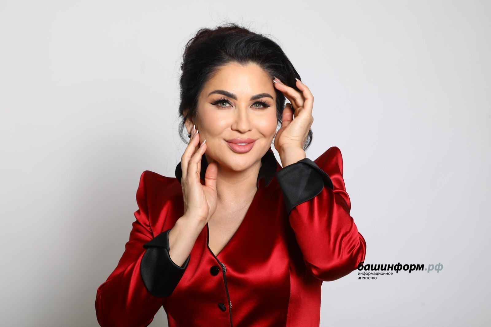 Певица Ильсия Бадретдинова раскрыла тайны личной жизни и творческого успеха