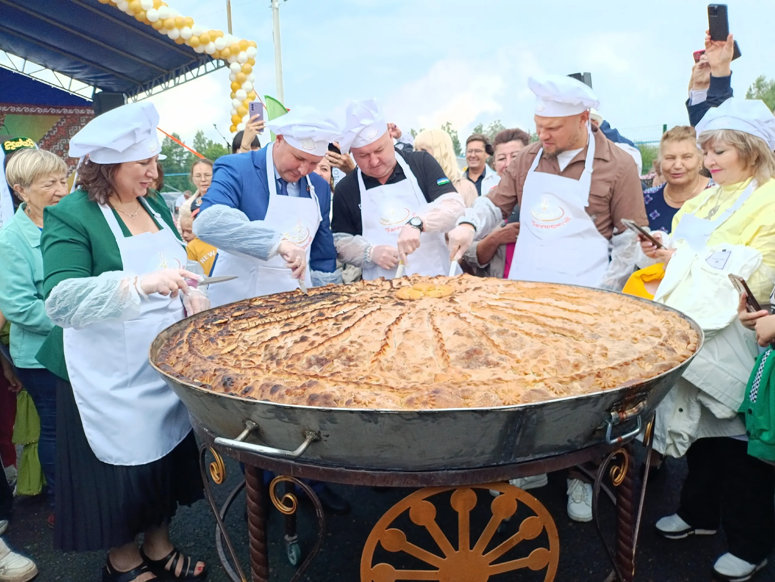 В Буздякском районе приготовили 250-килограммовый балеш