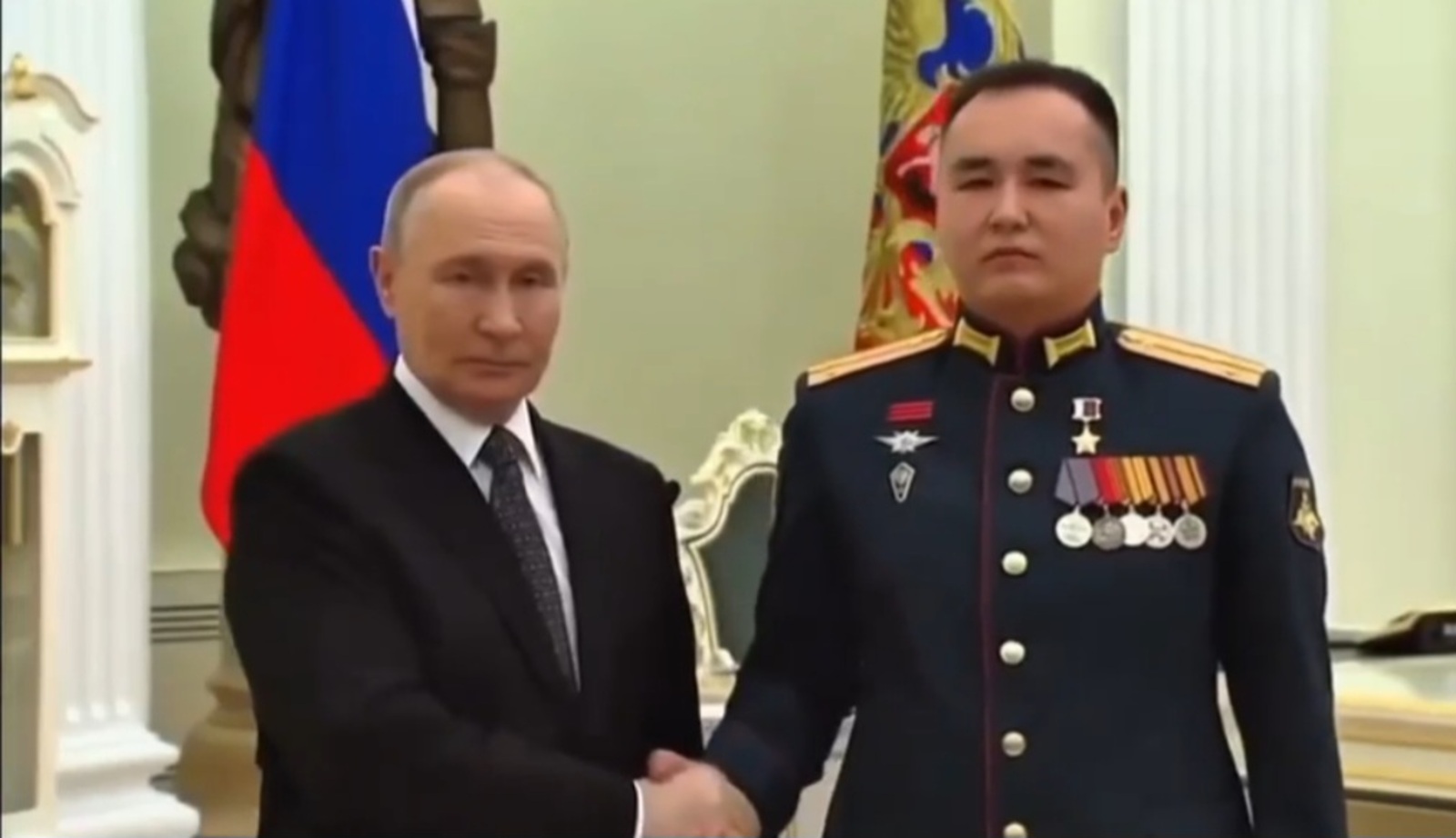 Уроженец Башкирии получил медаль Героя России из рук Владимира Путина