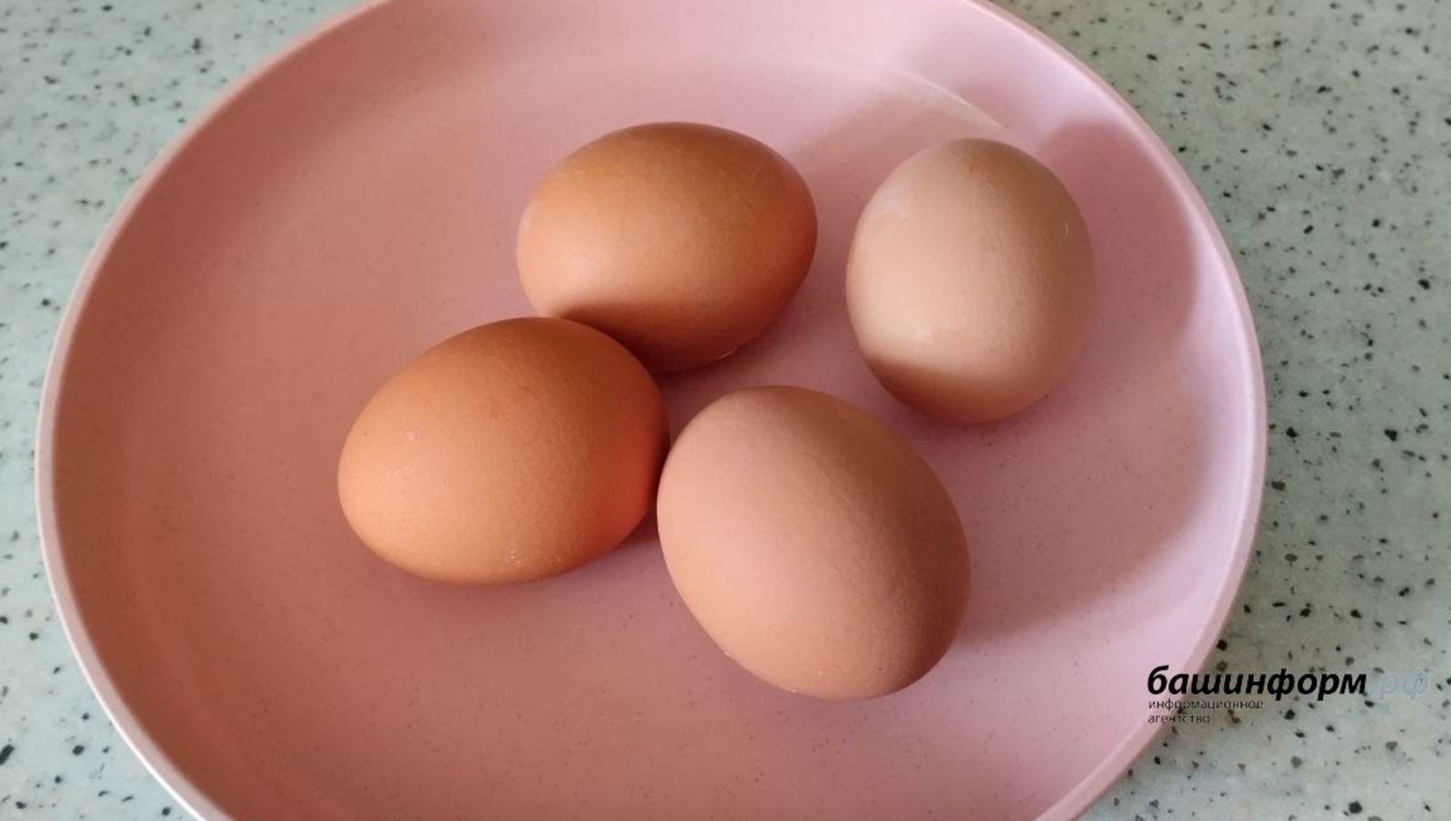 ФАС проверит цены на яйца и молоко в рознице