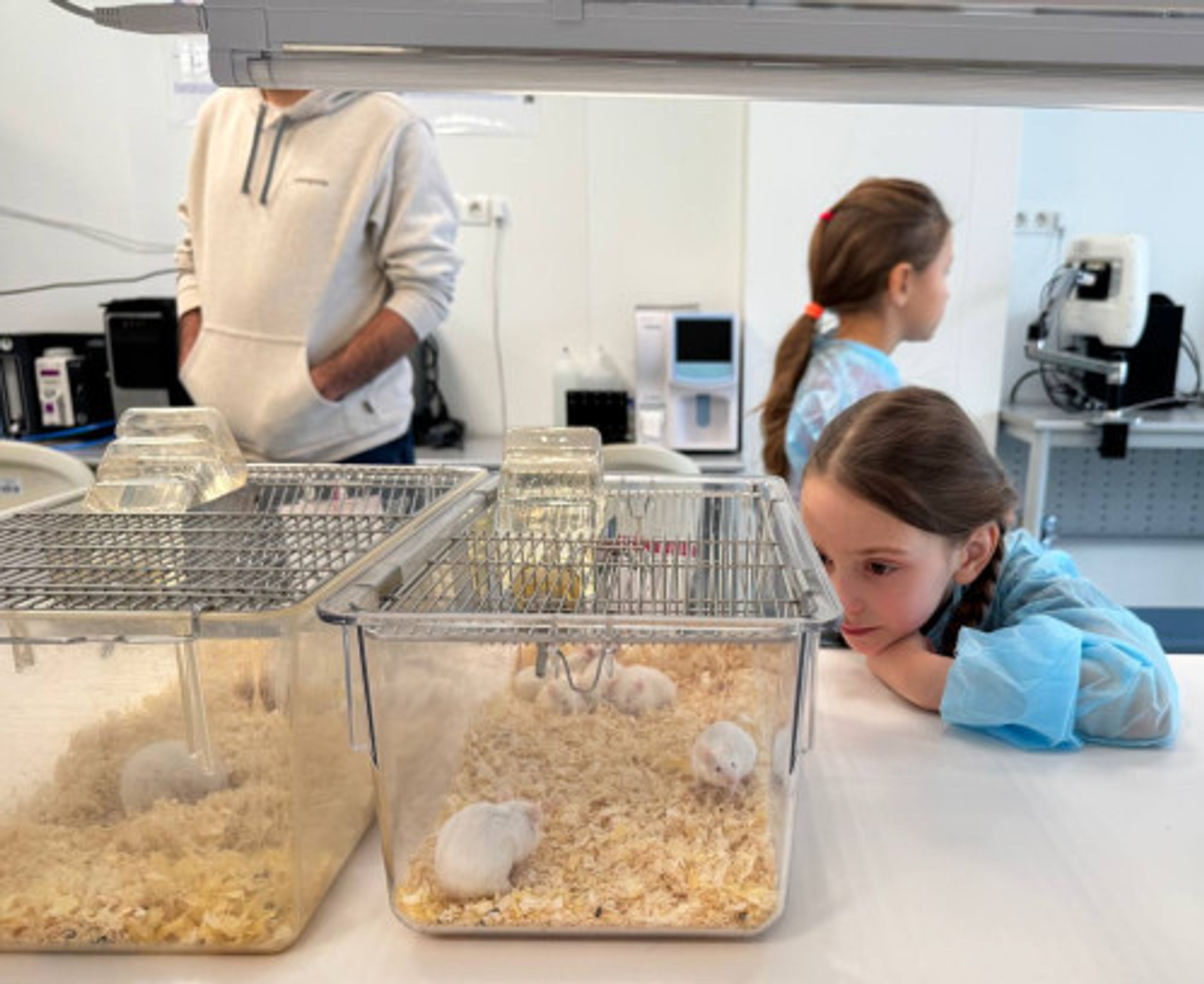 В честь Дня российской науки школьникам показали прорывные разработки Ме