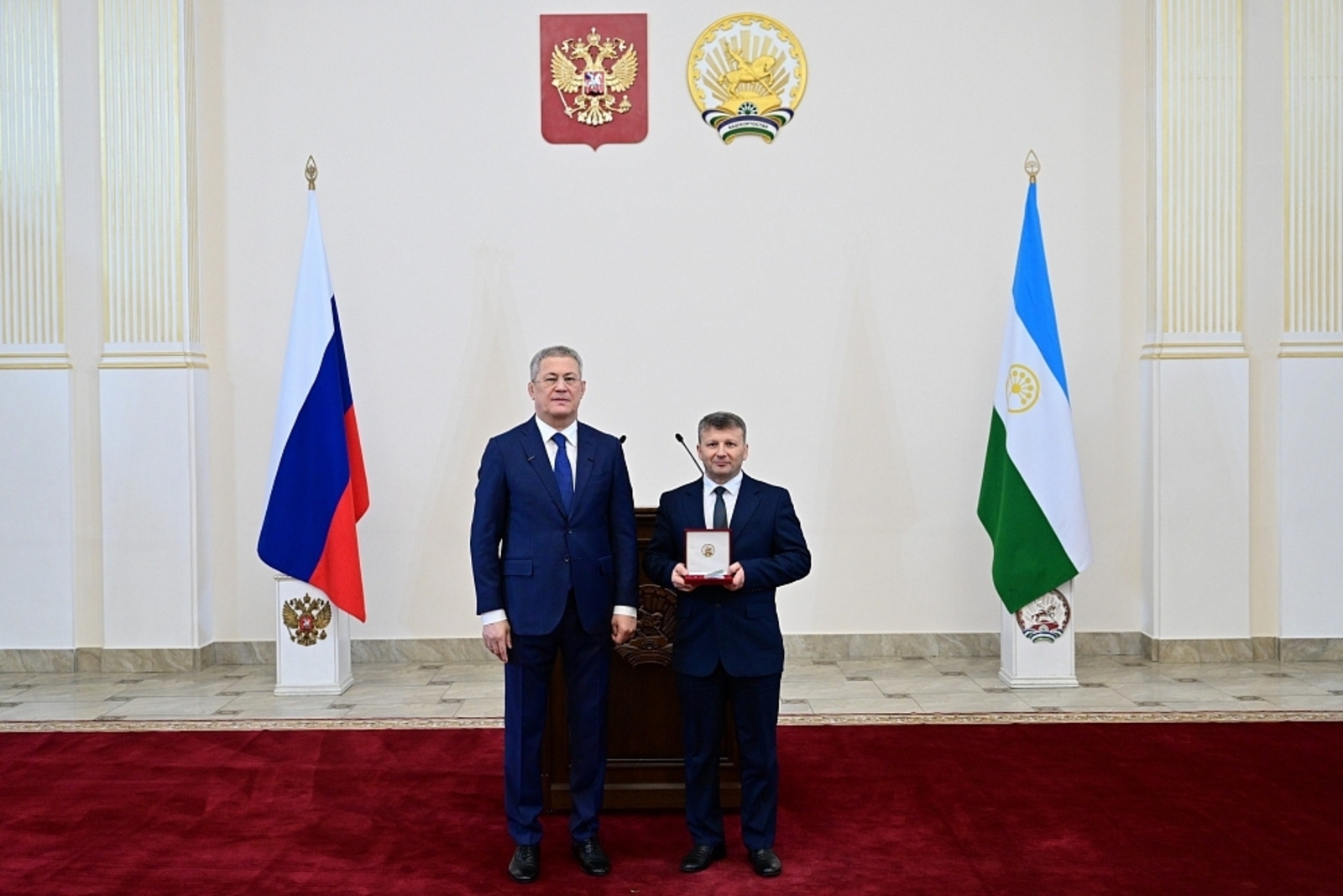 За профессионализм, преданность делу и вклад в образование