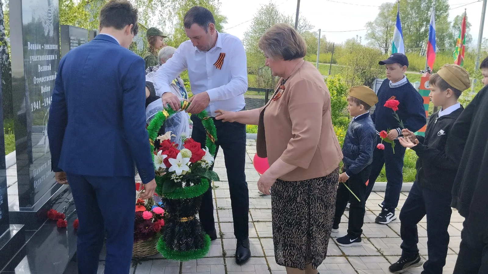 В Кузеевском СДК сельчане организовали праздничный концерт