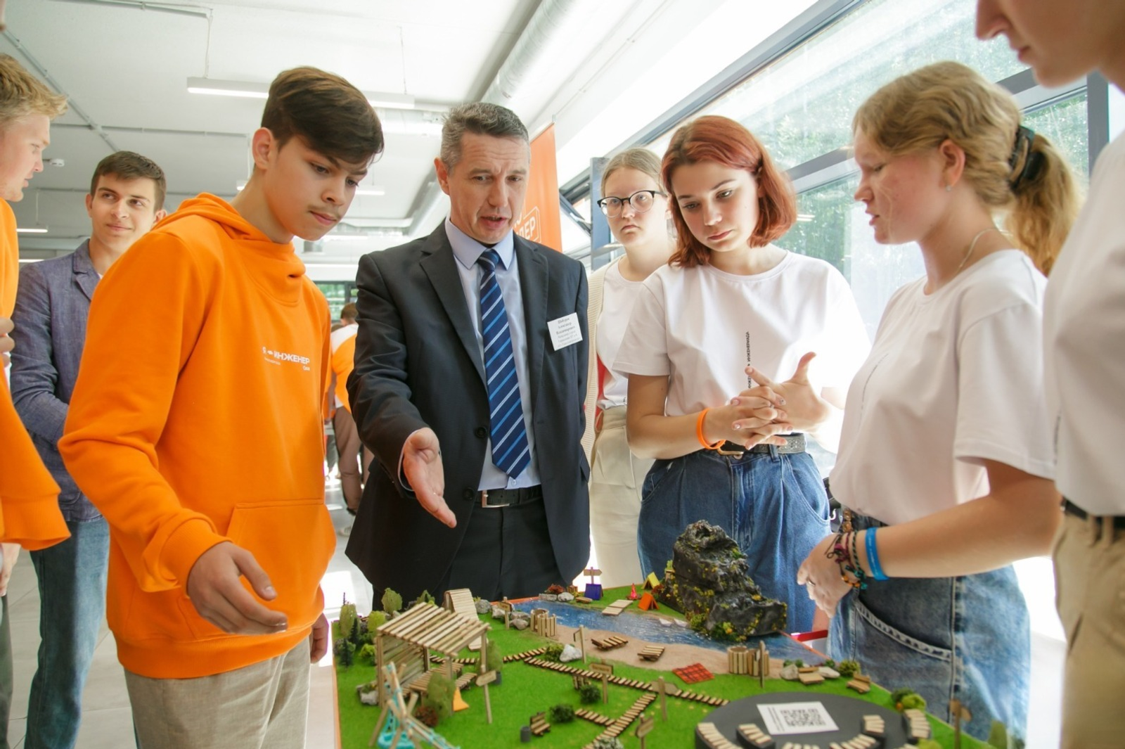 Бесплатные занятия для детей со всей страны в Инженерной школе