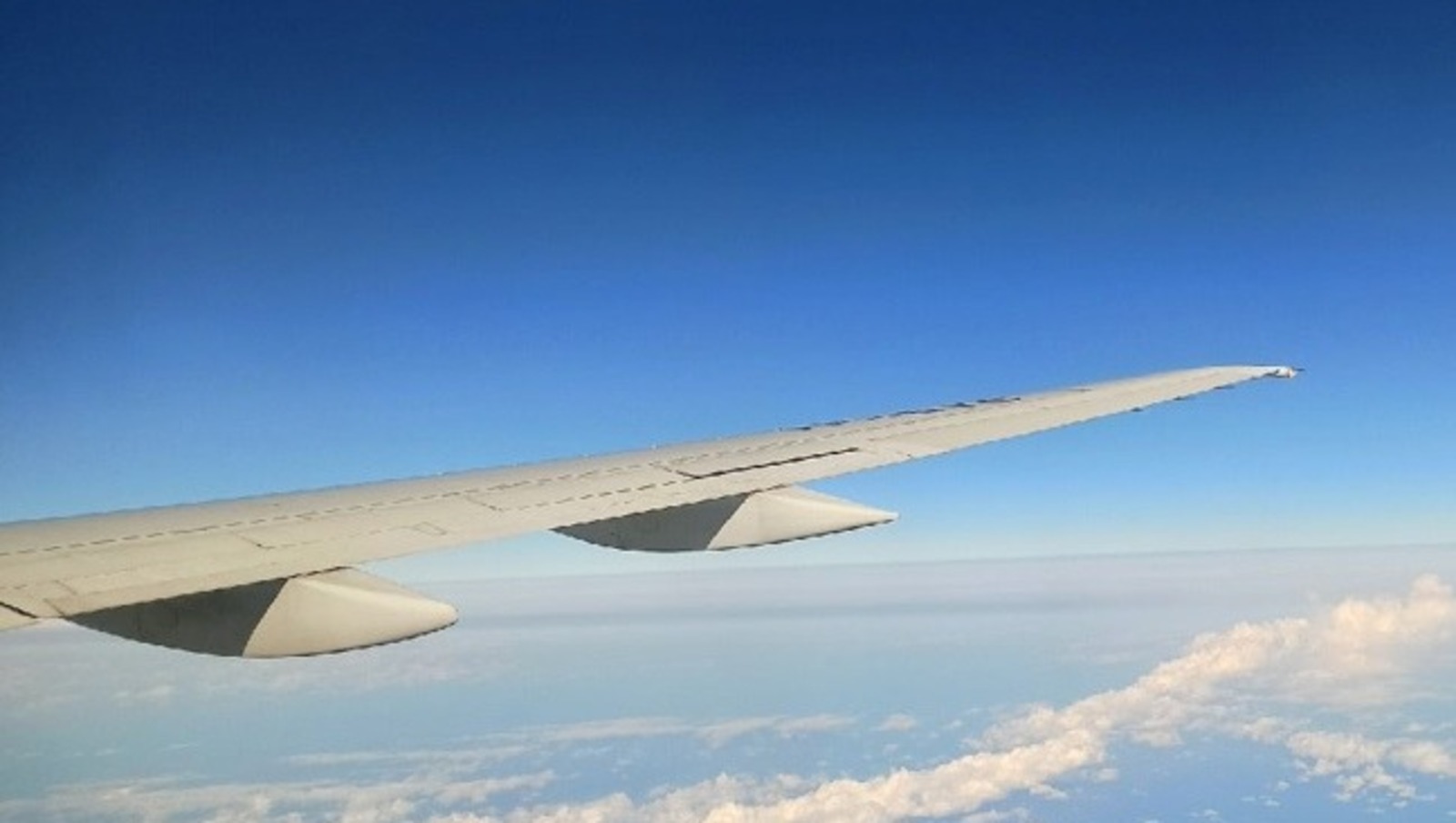 Рейс из Петербурга в Уфу задержан из-за последствий атаки дронов