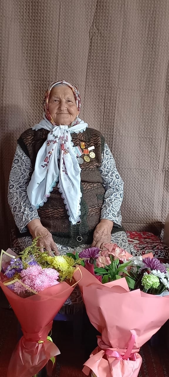 Счастливая осень жизни: Жамиле Салимовой из села Карбаш 90 лет