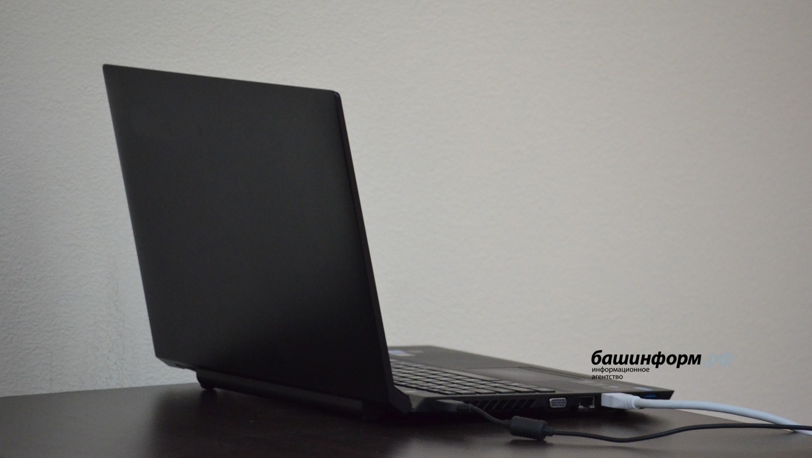 Путин подписал закон по противодействию экстремистской деятельности