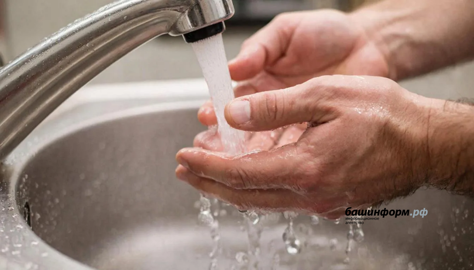 Без прививок и грязные руки: инфекционист из Уфы назвала опасности лета