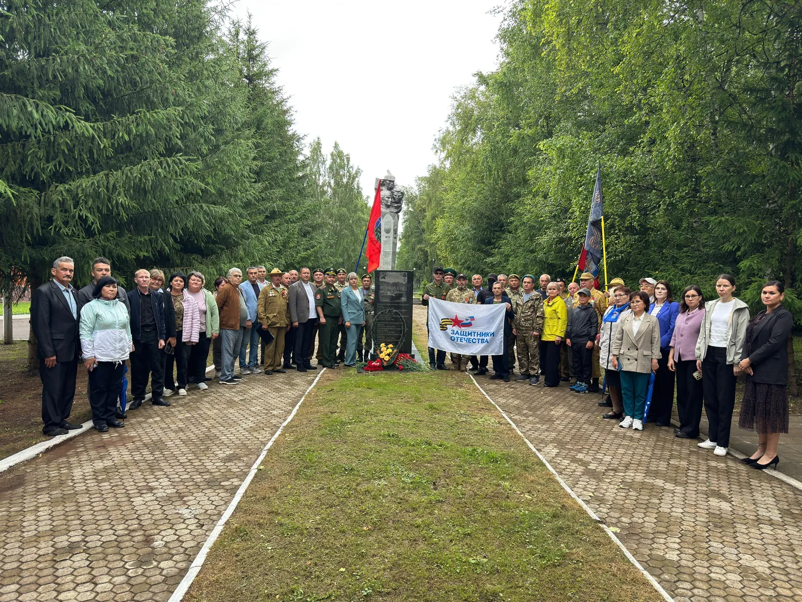 В Буздяке состоялся торжественный митинг ко Дню ветеранов боевых действий