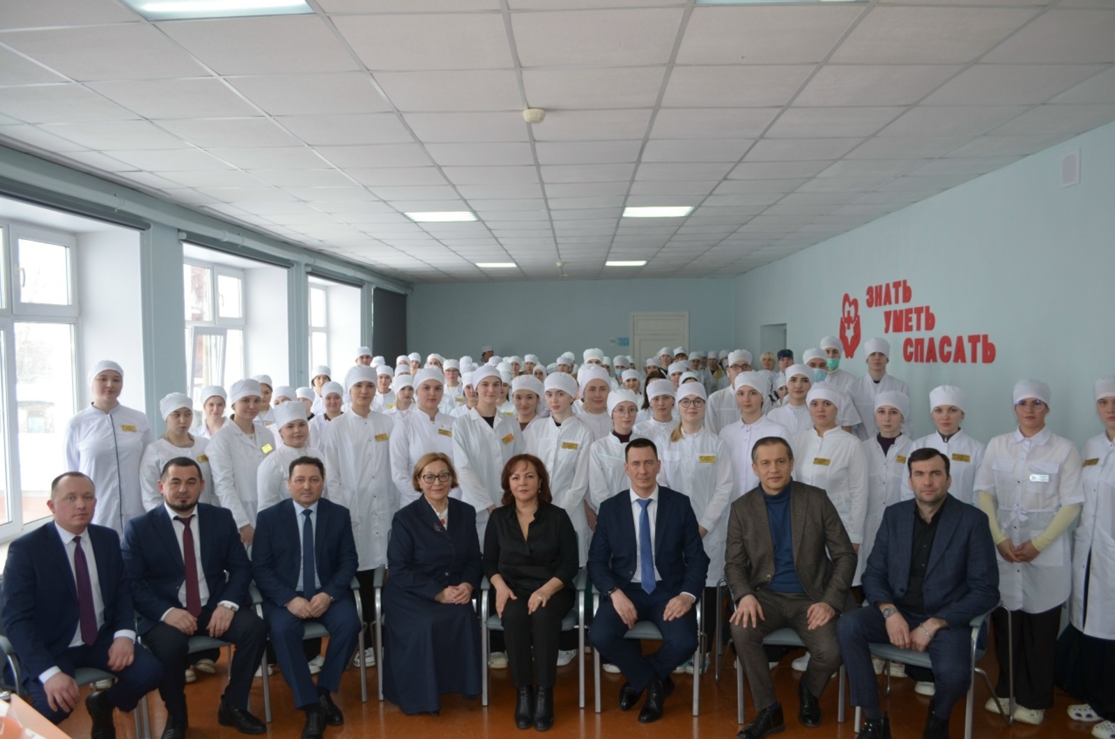 Со студентами Туймазинского медколледжа встретилось руководство Буздякской ЦРБ