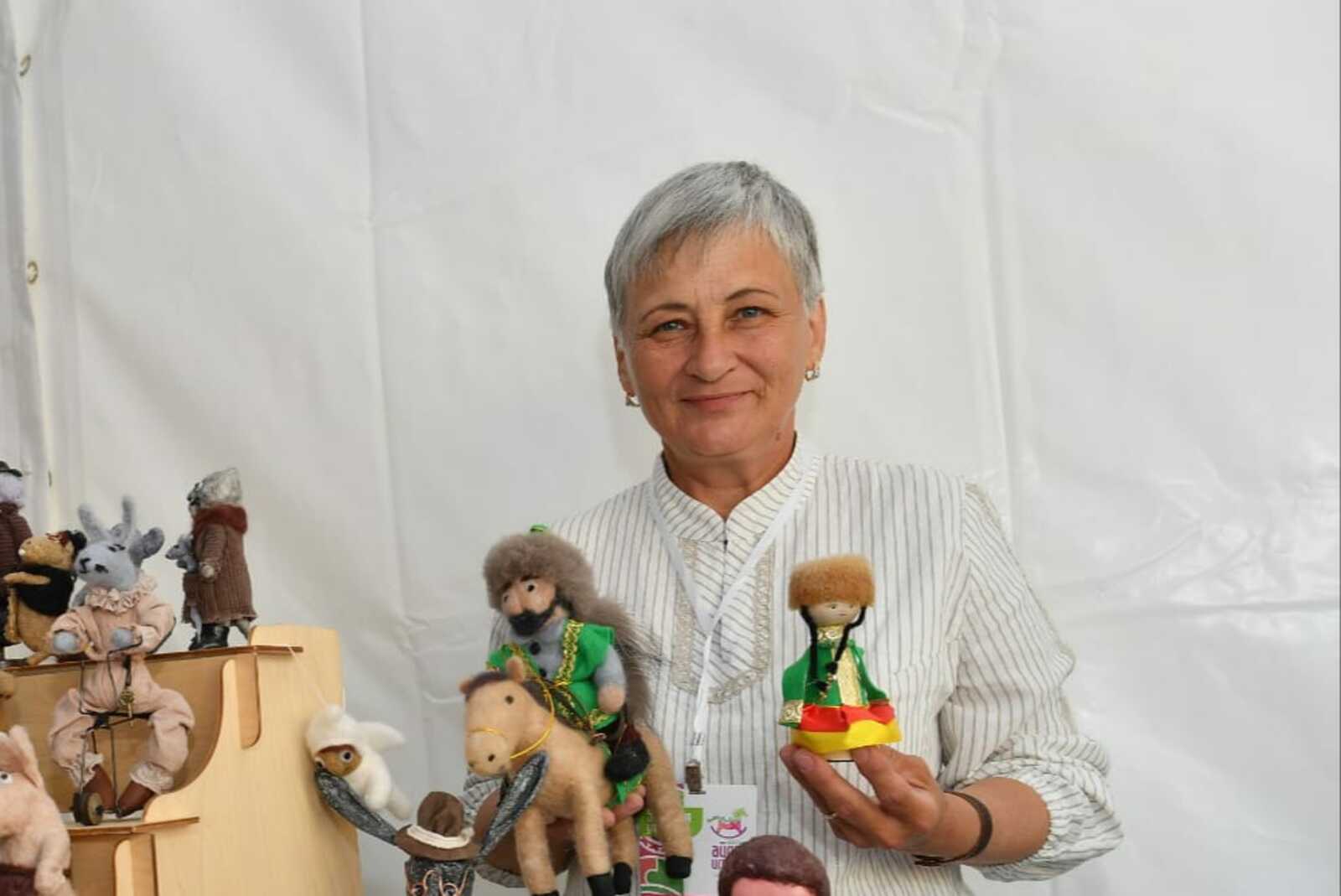 Иглинская мастерица и её волшебные лошадки приехали на «Башкорт аты»