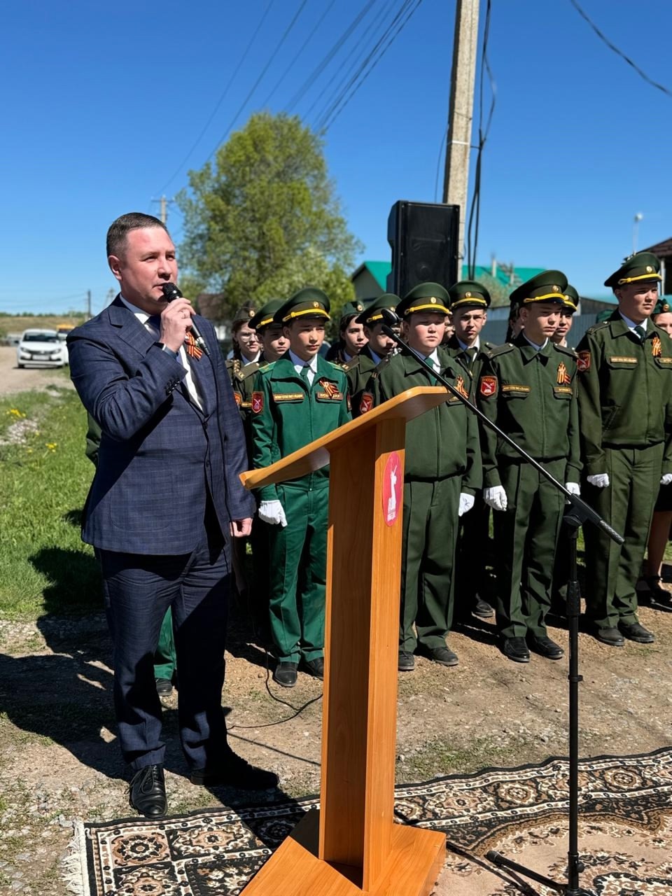 Парад у дома единственного участника войны