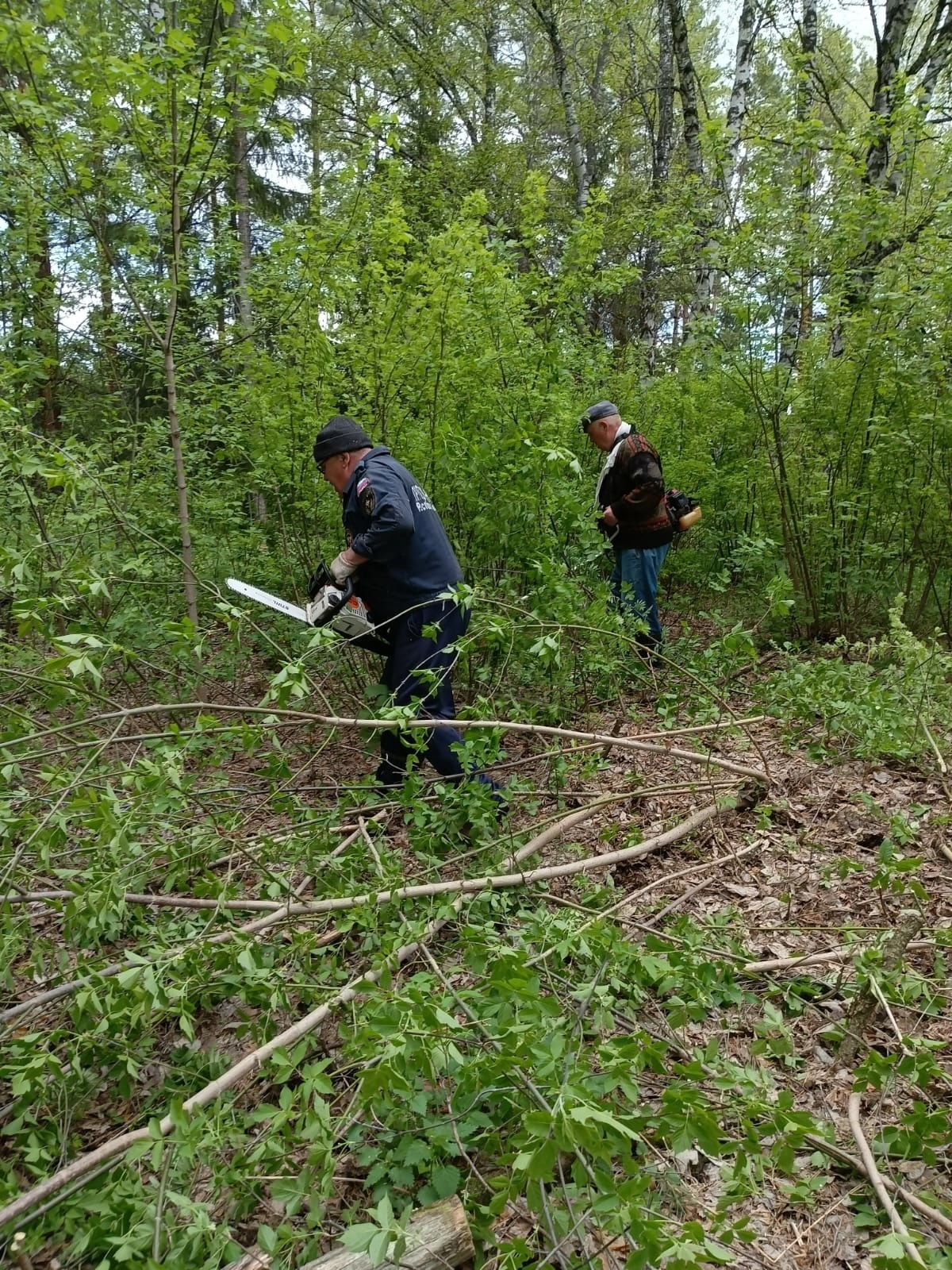 Жители и выходцы Киязибашево провели субботник на территории местного кладбища