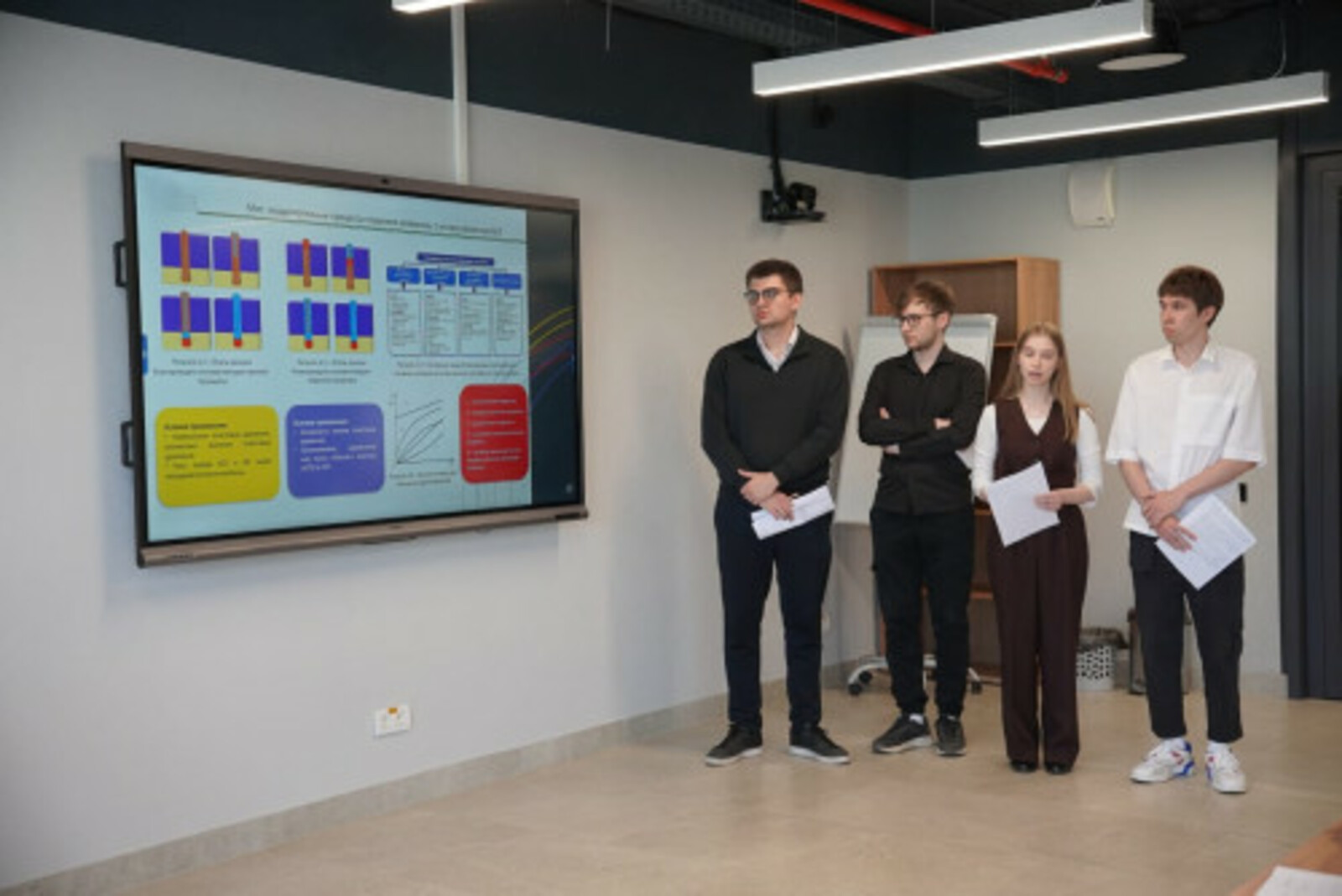 Первые магистры Евразийской политехнической школы защитились в Межвузовском