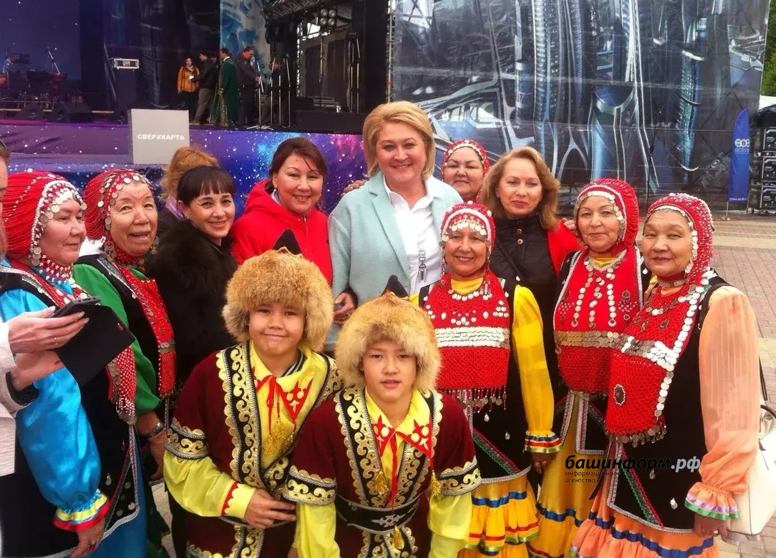 Башкирский национальный костюм стал новым брендом России