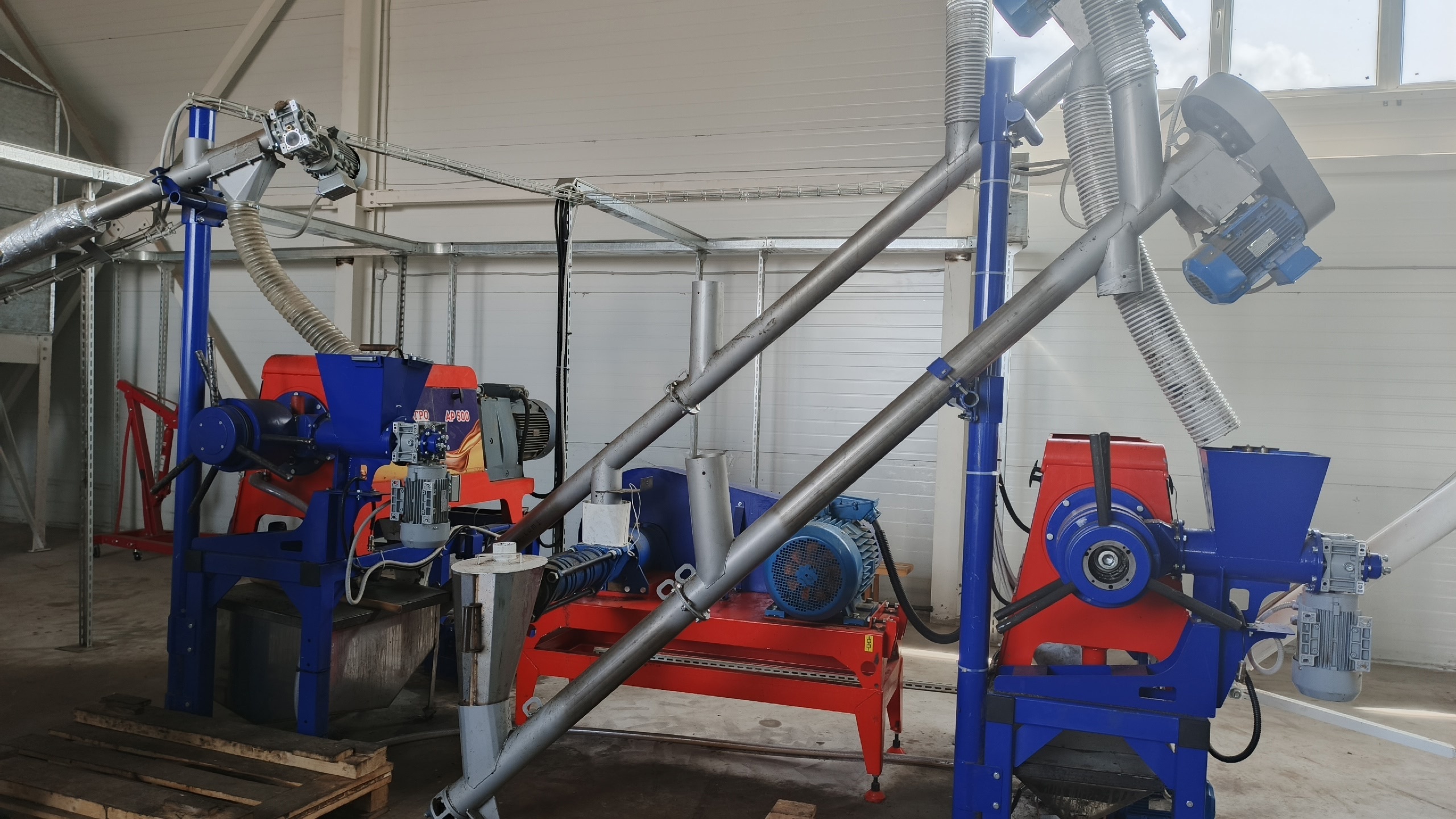 Депутаты  Совета района посетили КФХ  Айнура Хабирова