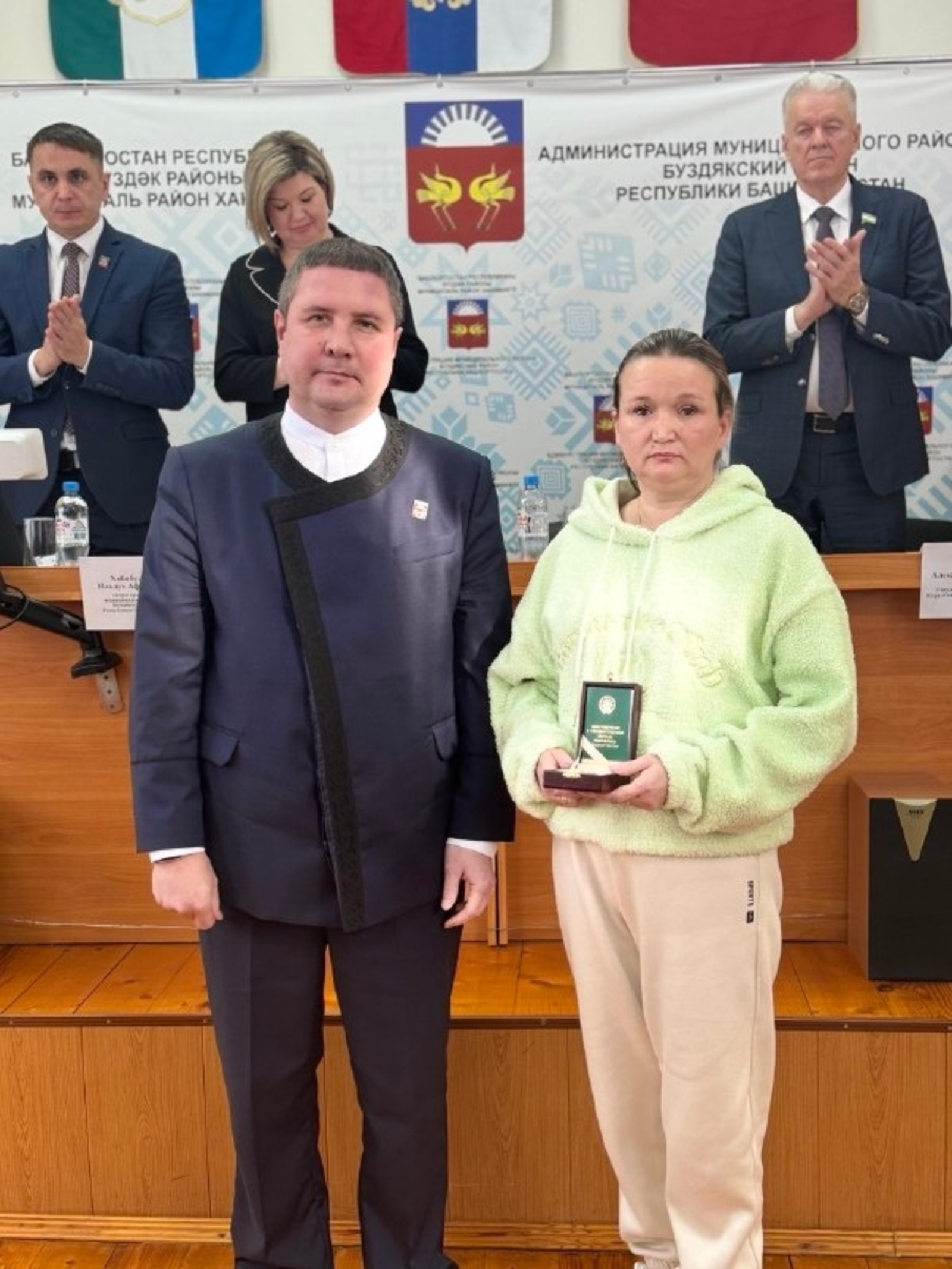 За мужество и героизм