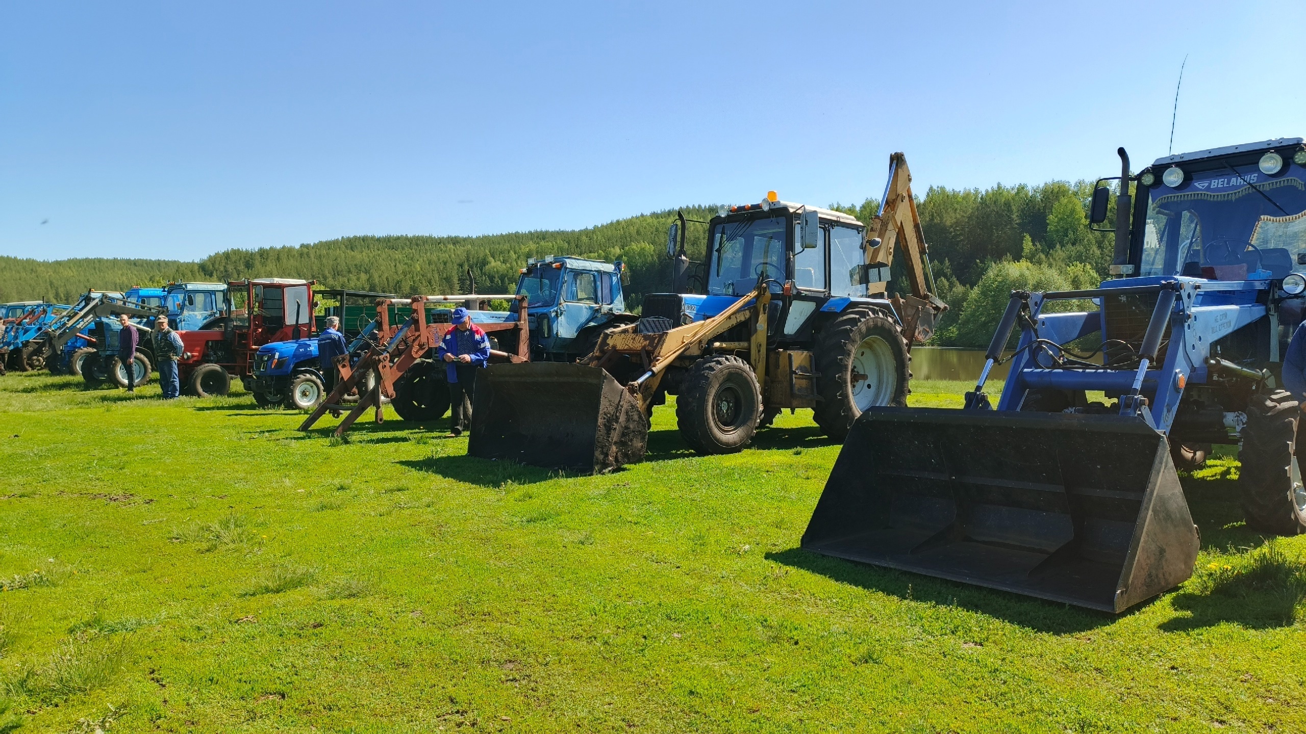 В селе Тюрюшево прошел технический осмотр тракторов и прицепов