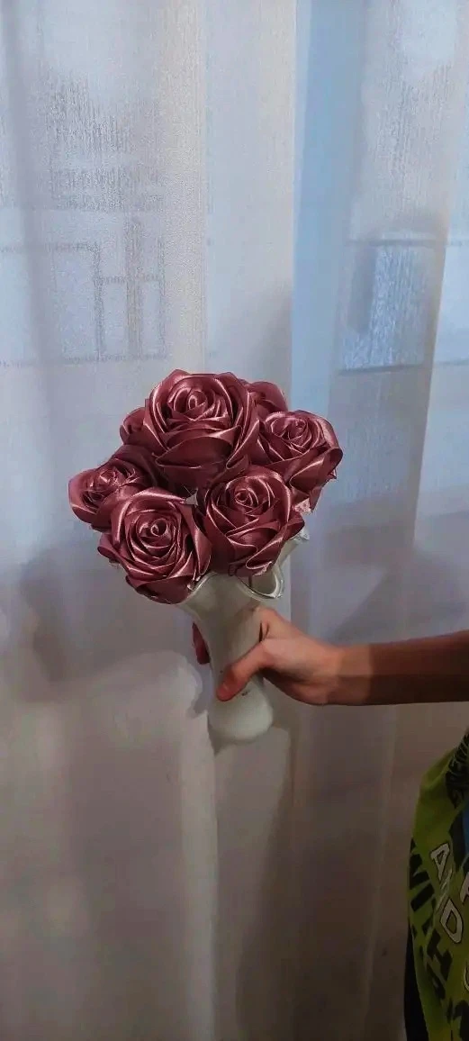 В Буздяке дочь участника СВО провела мастер-класс по плетению из атласных лент