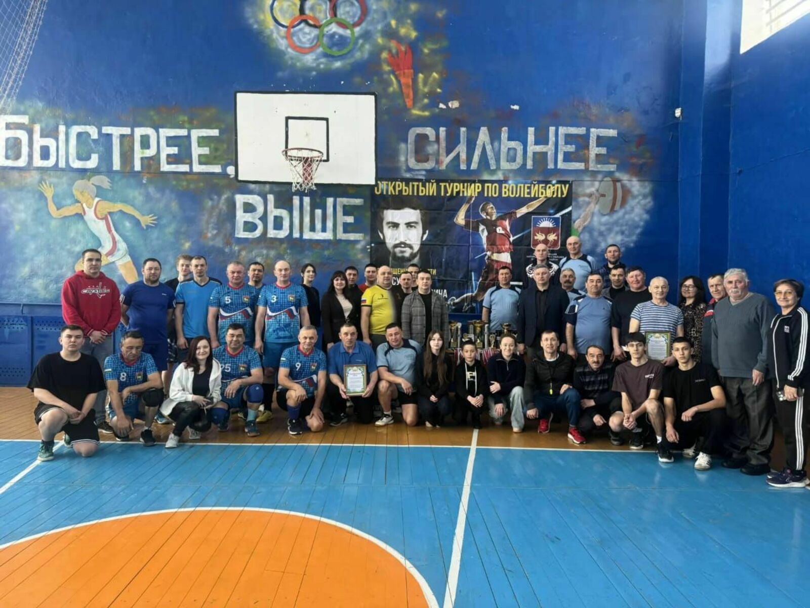 В селе Каран состоялся чемпионат по волейболу памяти Рамиля Мансурова