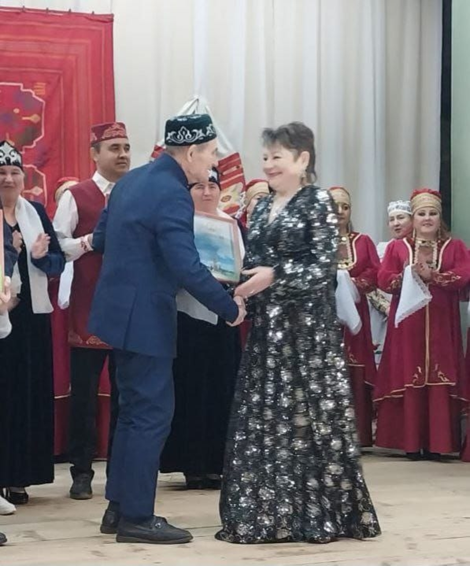 С творческим успехом!