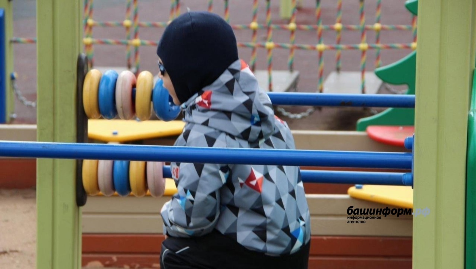 Жителям Башкирии напомнили о комендантском часе для детей