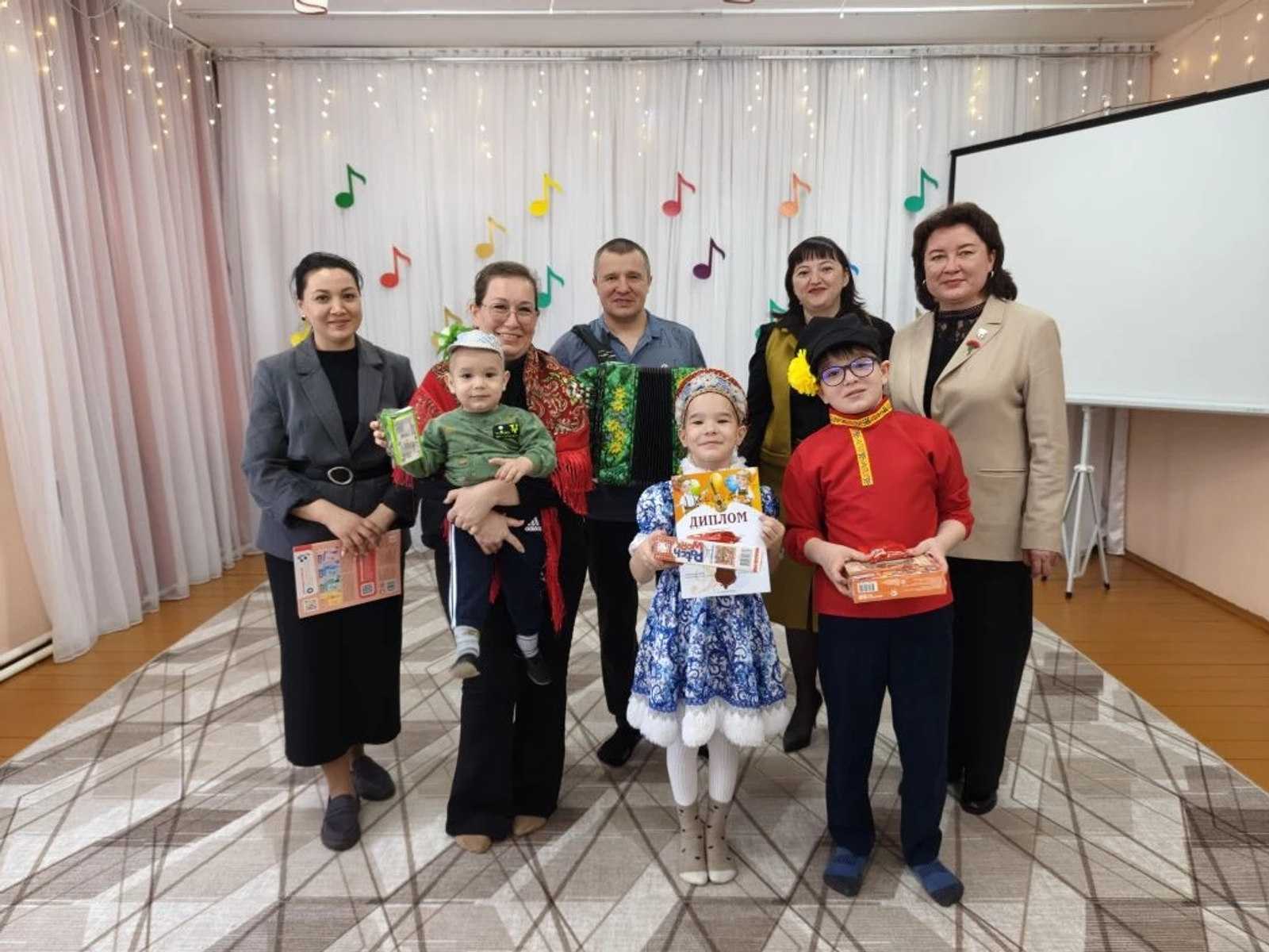 Объединились семьи и таланты