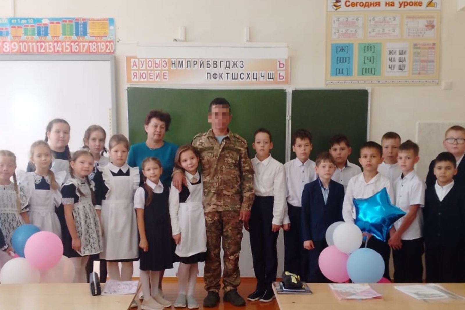 Школьники встретились с участником СВО