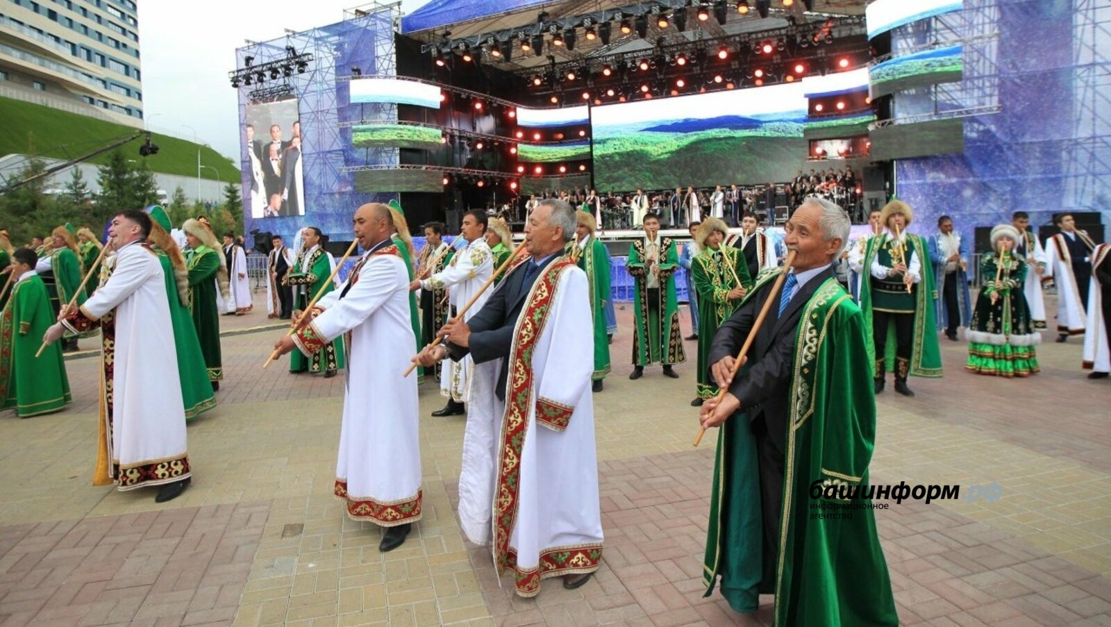 В Башкирии впервые отмечается День курая