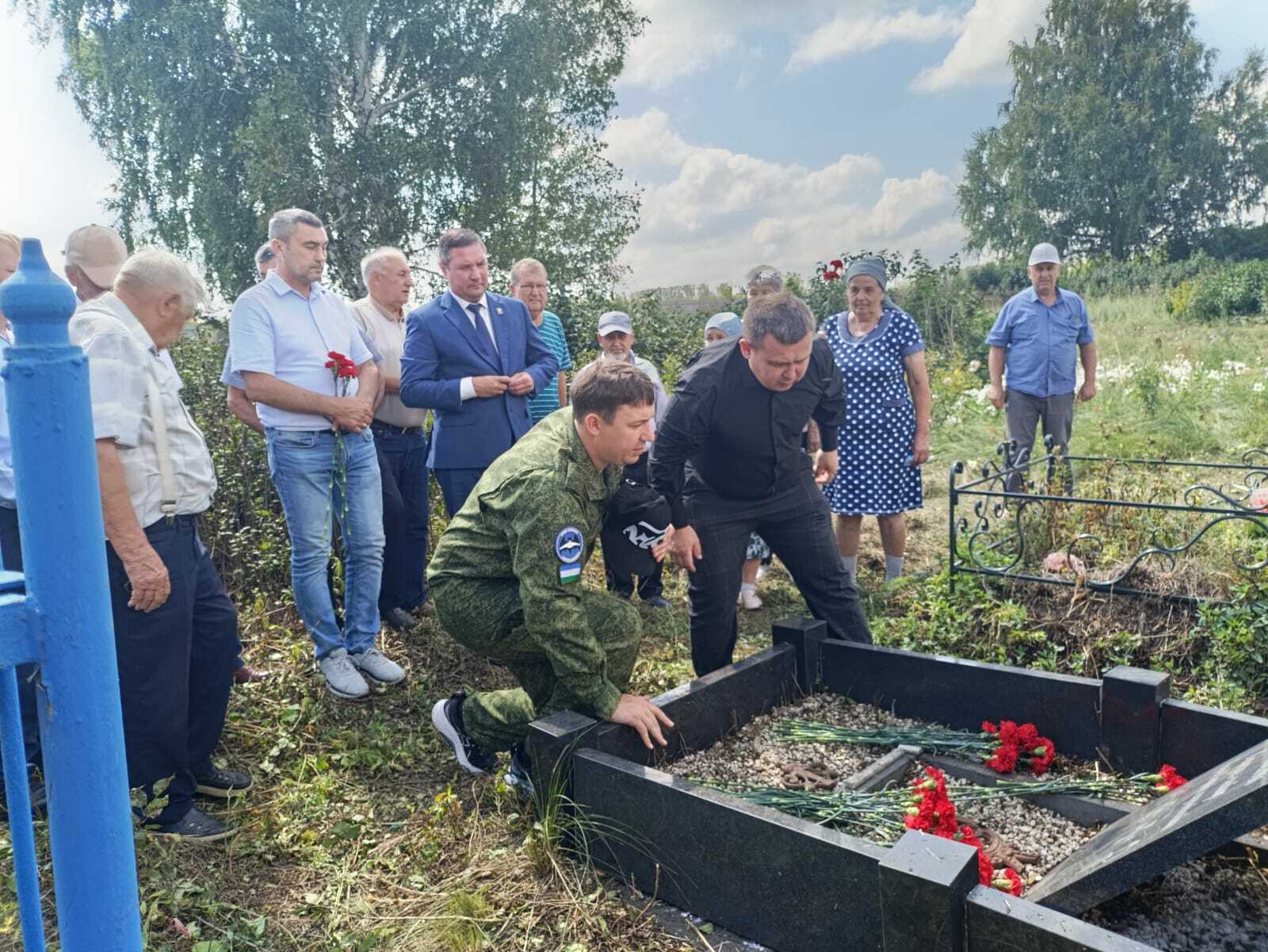 В Буздякском районе почтили память генерал-майора Равиля Сыртланова